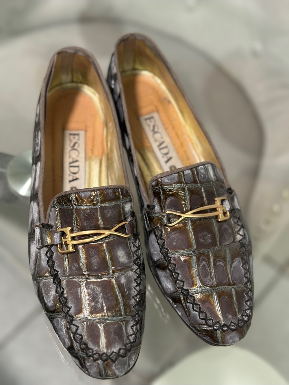 Escada vintage gray Crocodile-Embossed Leather Loafers with Gold detail size 9 B